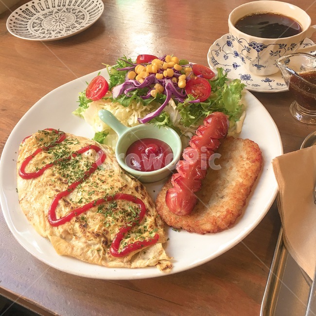 브런치,카페,커피,소세지,오믈렛,아침밥,음식,식재료,요리,food,cook,meal,dishes,food reserves,아침식사,조식,브런치,breakfast,brunch