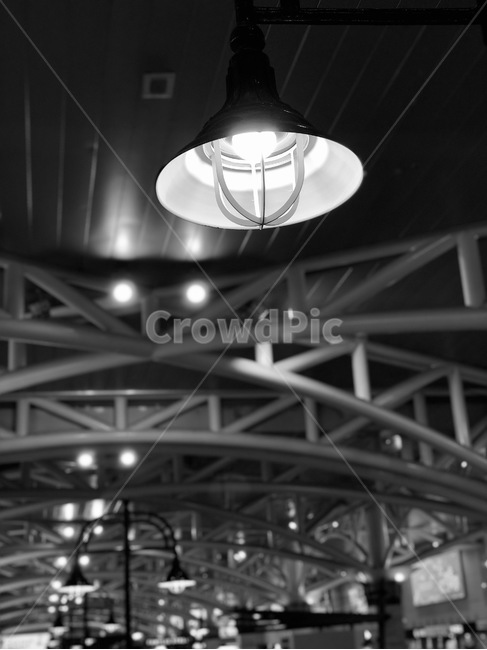 흑백,가로등,빛,불빛,터미널,전등,흑백,모노톤,monochrome,black and white,사물,물건,오브젝트,thing,object,matter