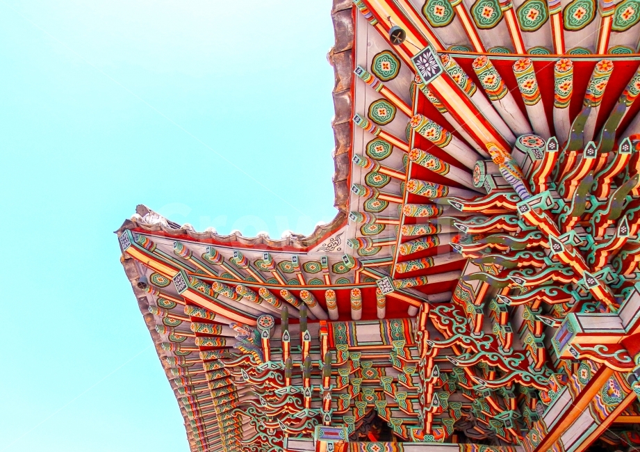 단청,하늘,절,전통,문늬,알록달록,건축물,건물외관,exterior,building,structure,architecture,construction,한국전통,한국문화,korean traditional,korean culture