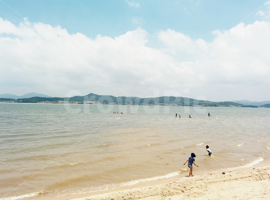 함평,돌머리해수욕장,해수욕장,해변,맑은날,바닷가,자연,풍경,nature,landscape,여름,계절,summer,season,해변,바다,beach,sea,여행,휴가,traveling,vacation,trip,outdoors,옥외,land,땅,shoreline,해안선,water,물,ocean,대양