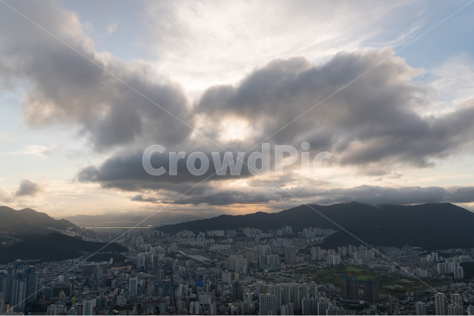 산,구름,빛,일몰,황령산,도시,풍경,city,landscape,한국도시풍경,한국도시경관,korea cityscape,nature,자연,경치,outdoors,옥외,scenery,aerial view,조감도