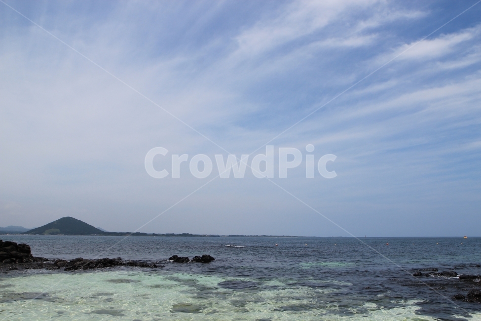 제주도,자연,바다,하늘,구름,깨끗,자연,풍경,nature,landscape,한국자연풍경,한국자연경관,korea nature landscape,제주도,jeju,jeju island,land,땅,outdoors,옥외,water,물,sea,ocean,대양,promontory,곶,shoreline,해안선