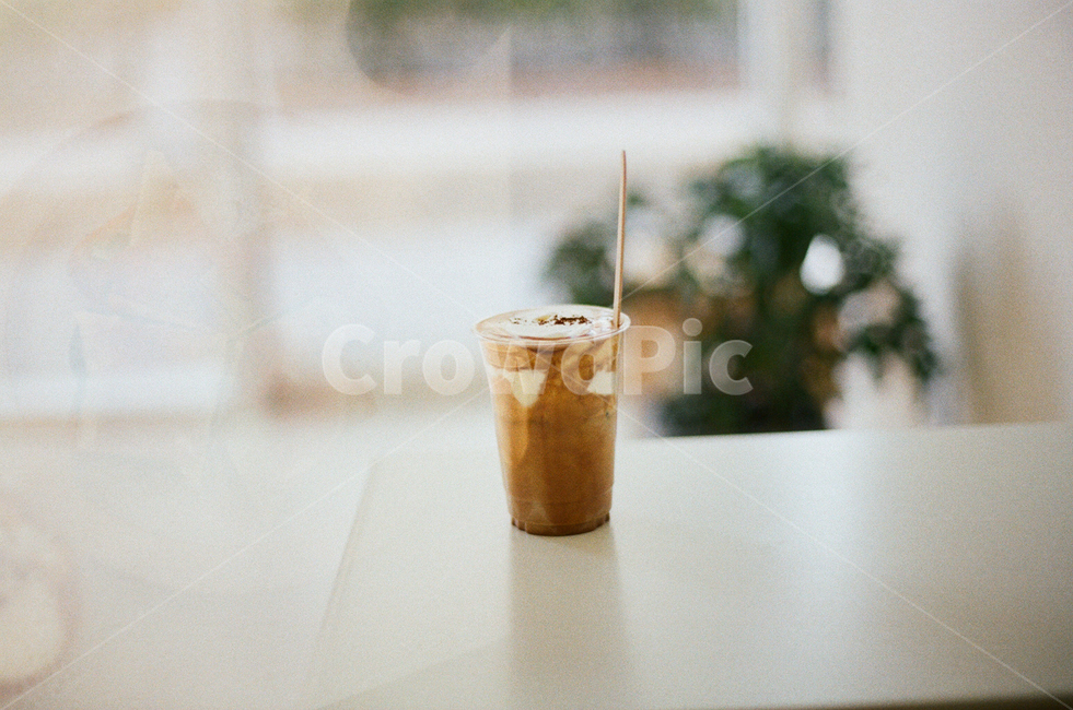 커피,카페,달콤한,디저트,음료,시원한,테이블,필름사진,감성사진,햇살,따뜻한,달달한,아날로그,아늑한,coffee,cafe,sweet,dessert,drink,cool,table,film,photo,sensitive,sunshine,analog,cozy,커피,카페,coffee,cafe,감성,sensible,feeling