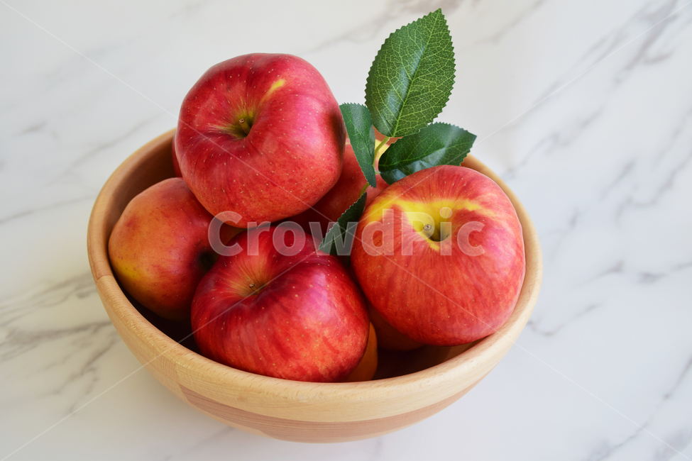 사과,애플,과일,음식,볼,우드볼,과일볼,명절음식,추석,설날,한가위,apple,fruit,woodbowl,bowl,food,음식,식재료,요리,food,cook,meal,dishes,food reserves,과일,열매,fruit