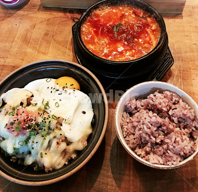 순두부찌개,명란마요덮밥,한식,덮밥,찌개,요리,밥