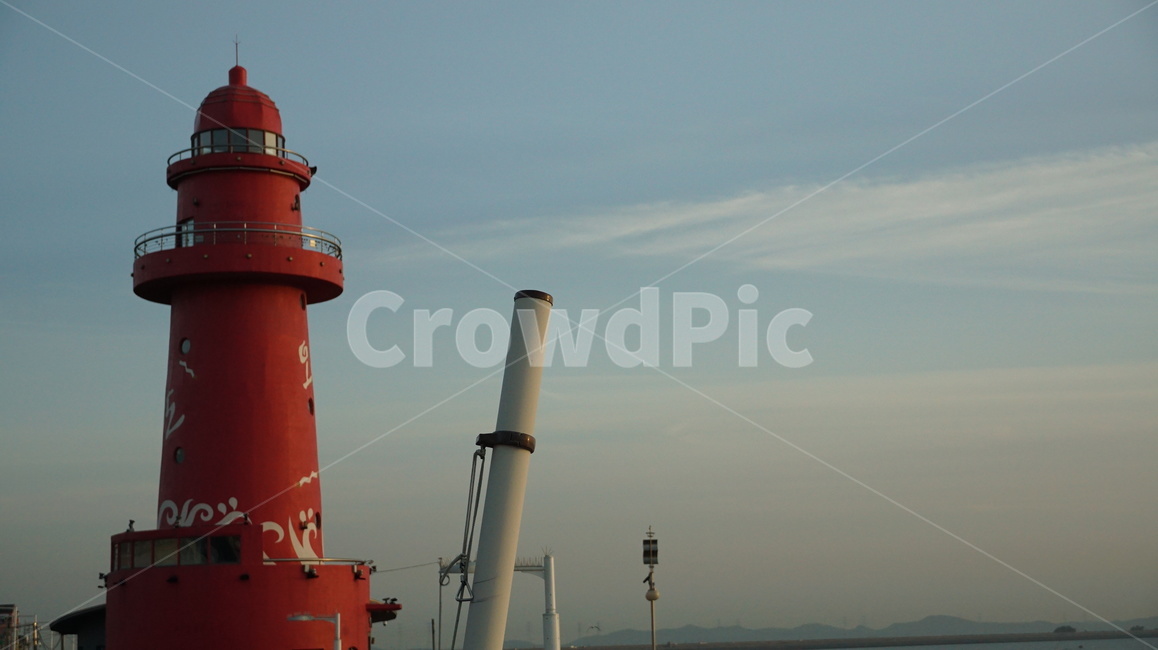 바다,바탕화면,하늘,빨간등대,구름,등대,lighthouse