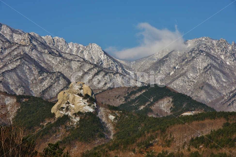설경,설악산,풍경,성인대,산,겨울,계절,winter,season,자연,풍경,nature,landscape,한국자연풍경,한국자연경관,korea nature landscape,mountain range,산맥,mountain,outdoors,옥외,peak,피크