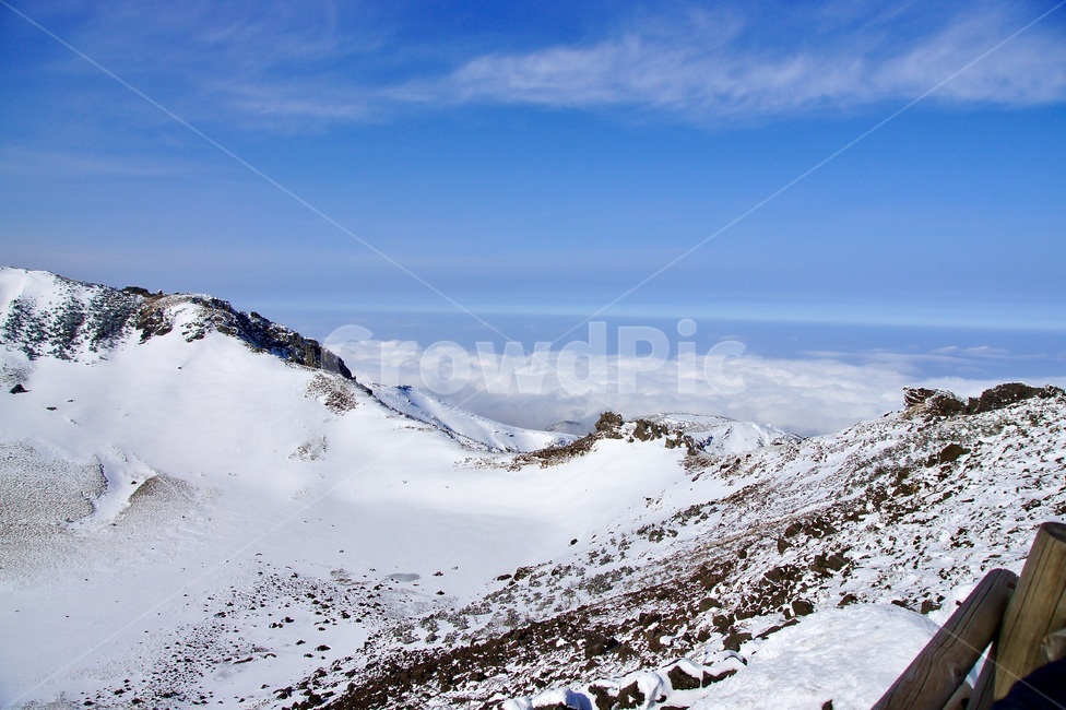 한라산,백록담,겨울한라산,겨울백록담,백록담구름,mountain,산,outdoors,옥외,nature,자연,ice,빙,mountainrange