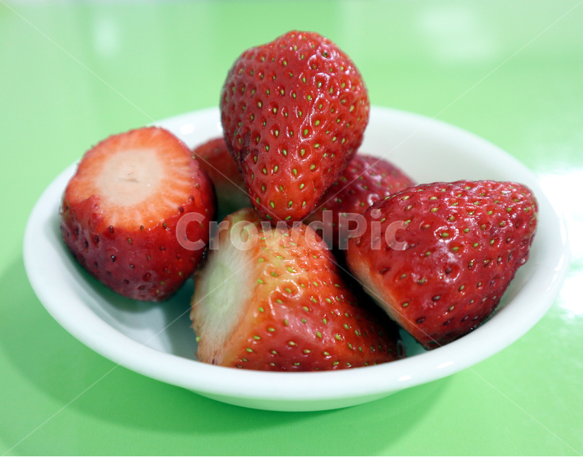 딸기,과일,디저트,후식,베리,음식,식재료,요리,food,cook,meal,dishes,food reserves,과일,열매,fruit,채소,야채,vegetables