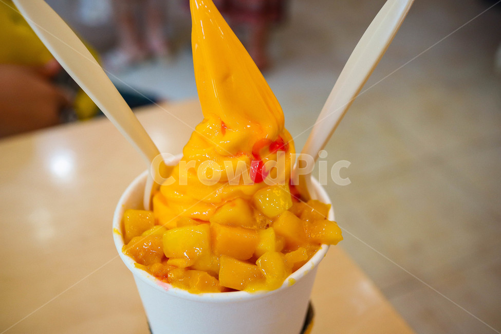 dessert,디저트,food,음식,cream,confectionery,creme,크림,sweets,과자,아이스크림,망고,망고아이스크림,망고빙수,빙수,노랑,옐로우