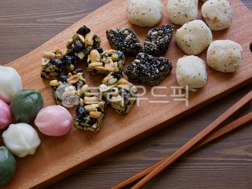 asianfood,koreanculture,plate,Korean traditional food,traditionalculture,Thanksgiving,holiday,traditional culture,wellbeing,Korean food,Korean food culture,Asian food,tradition,traditionalfood,Lunar New Year food,new year,koreanfood,foodculture,holiday fo
