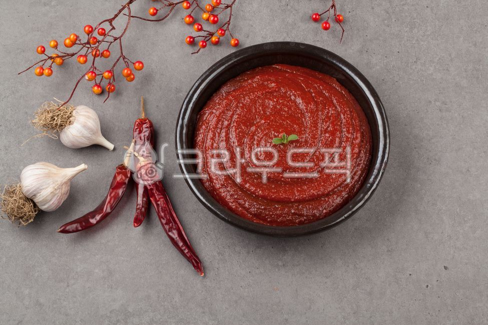 초고추장,고추장,고추,양념,소스,액체빨간색,아시아음식,아시아문화,음식,식사,식품,식료품,재료,식재료,음식재료,클로즈업새콤한,달콤한,매콤한,요리