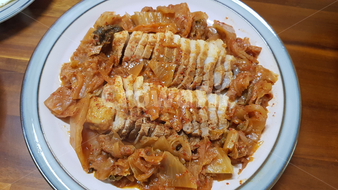 김치찜,돼지고기,김치,한국음식,가정식,음식,요리,식사