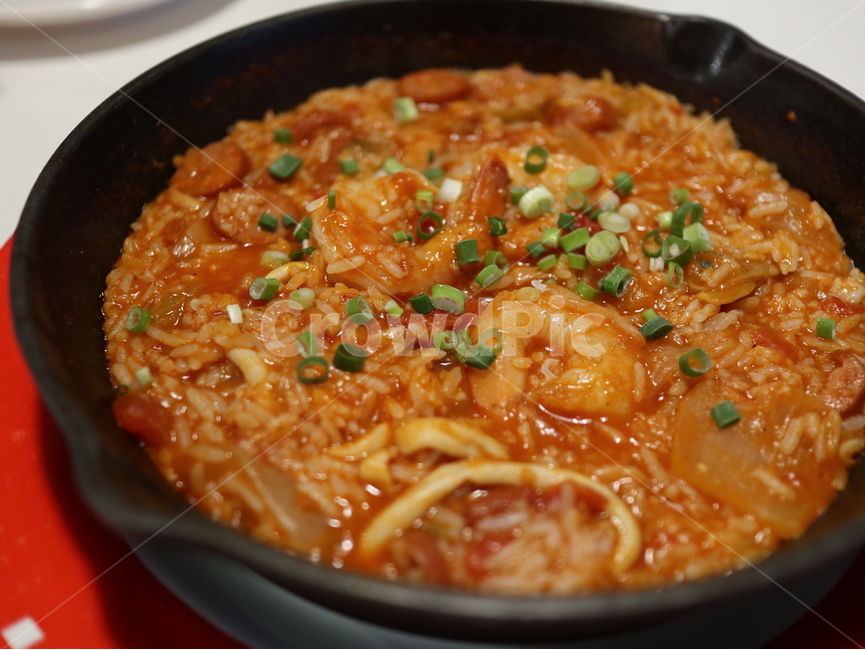 잠발라야,미국남부음식,미국전통음식,jambalaya,food,음식,dish,요리,meal,식사,bowl,해산물,쌀,소세지
