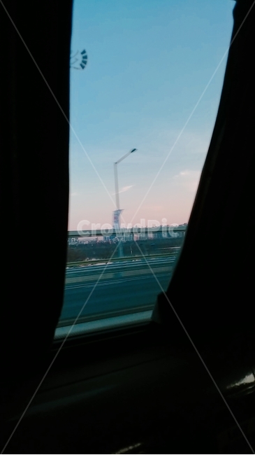 창문,노을,하늘,저녁하늘,도로,창밖,풍경,sky,sunset