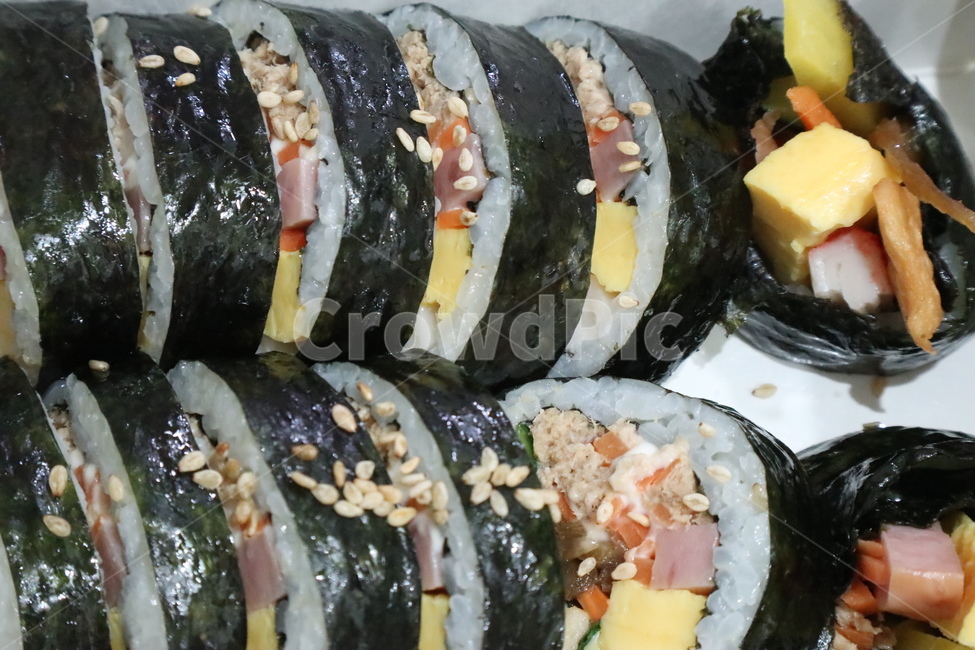 김밥,참치김밥,음식,깨,김,음식,식재료,요리,food,cook,meal,dishes,food reserves,한식,한국음식,한국요리,korean food,korean dishes,korean meal,korean cook