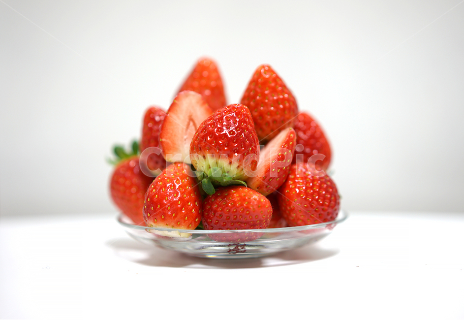 딸기,strawberry,과일,음식,겨울철과일,빨강,레드,red,베리,신선,스트로베리,음식,식재료,요리,food,cook,meal,dishes,food reserves,과일,열매,fruit