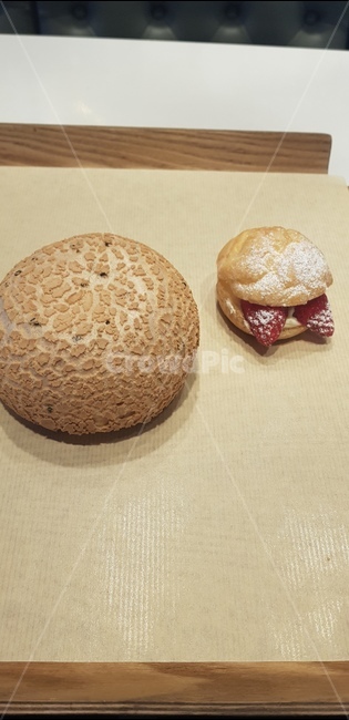 딸기,슈크림,생크림빵,빵집,빵,밀가루,깨찰빵