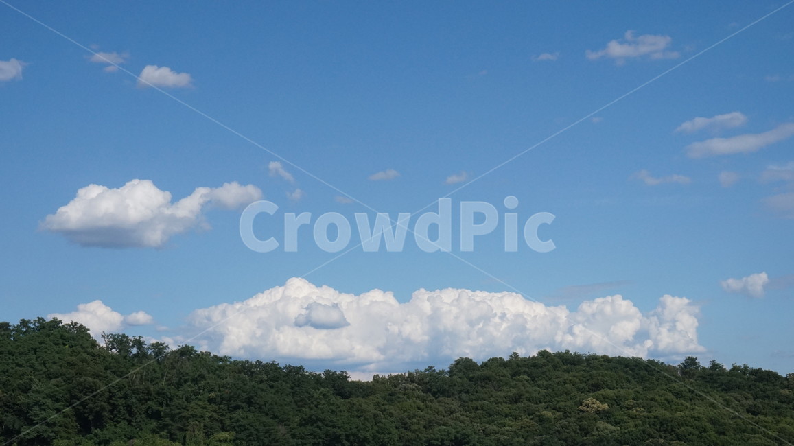 sky,cloud,blue sky,white clouds,bluesky,whiteclouds