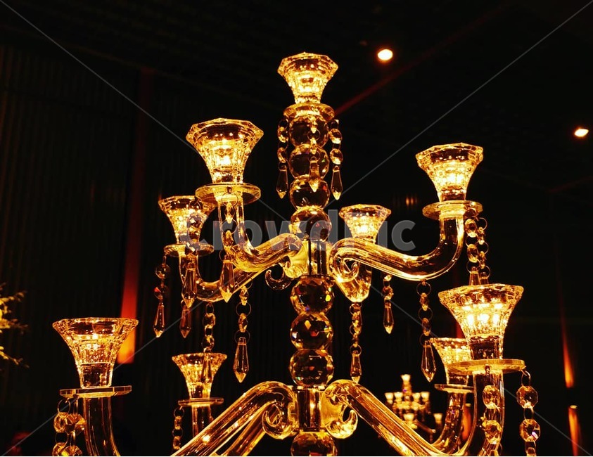 장식,배경,유리,크리스탈,감성,어두움,불빛,빛,background,glass,crystal,sensibility,light,interiordecoration,야경,밤,풍경,nightscape,night,landscape,인테리어,실내디자인,interior design,lamp,램프,chandelier,샹들리에
