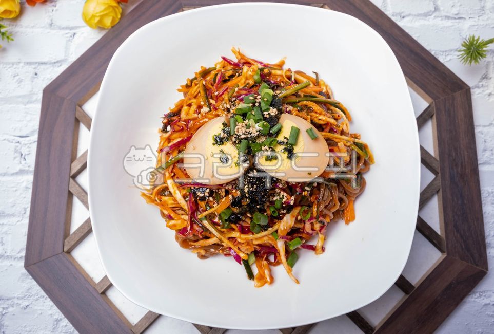 cabbage,red cabbage,cucumber,Makguksu,noodle,vegetable,food,Bibim Makguksu,Bibim Noodles,carrot