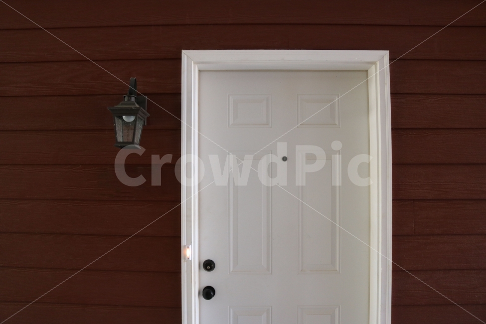 문,현관문,인테리어,빈티지,흰색,우드,나무,brown,door,frontdoor,lamp,갈색,vintage,사물,감성,감정,스냅스냅사진,건축물,건물외관,exterior,building,structure,architecture,construction