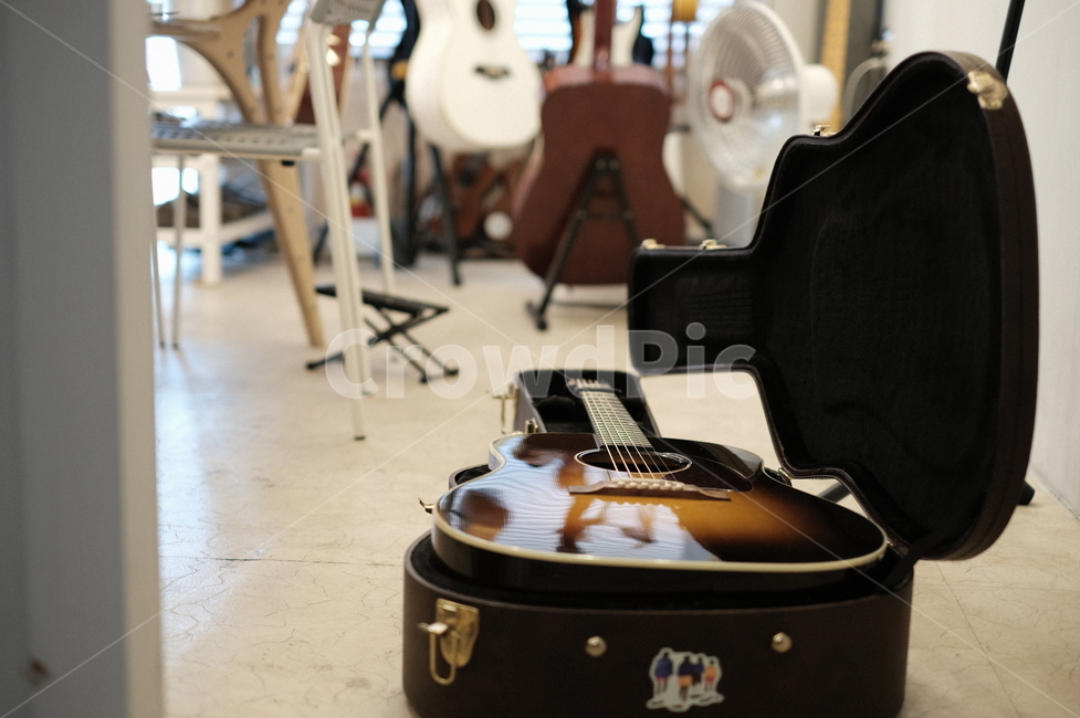 통기타,기타,하드케이스,기타케이스,깁슨기타,악기,음향기기,musical instrument,musical equipment