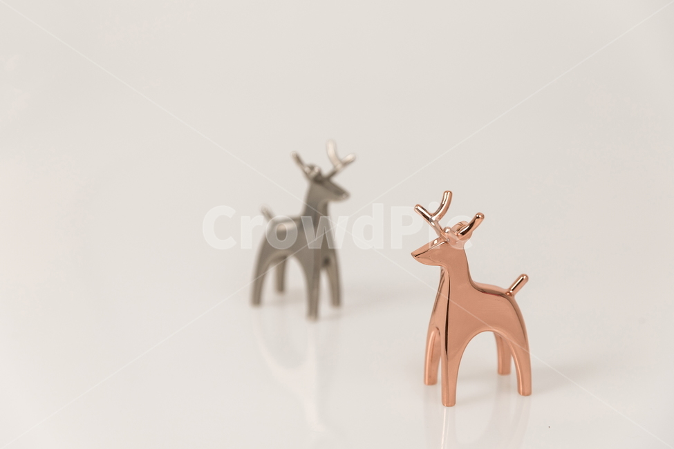 심리학,생활,커플,사슴,동상,골드,실버,함께,사랑,노루,금속,럭셔리,동물,뿔,반사,빤짝,광채,쥬얼리,루돌프,크리스마스,아웃포커싱,보석,귀금속,귀여운,액세서리,장식품,백그라운드,사물,물건,오브젝트,thing,object,matter
