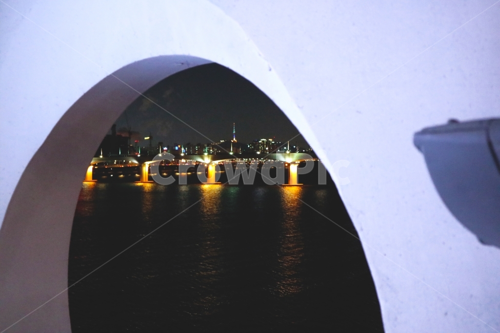 seoul,river,bridge,light,urban,pattern,dark,midnight,pier,서울,풍경,다리,한강,새벽,그림자,실루엣,바탕화면,건축물,야경,밤,풍경,nightscape,night,landscape,도시,city,한국도시풍경,한국도시경관,korea cityscape,building,건물,architecture,시티,town,metropolis,중심지,어반