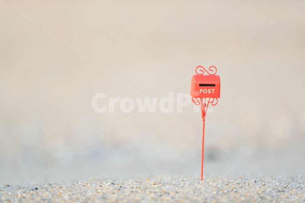 wait,mailbox,ocean,white sand beach,longing