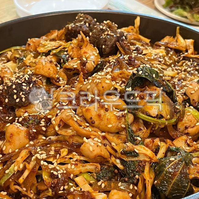 순대곱창,순대볶음,곱창볶음,곱창,순대,막창,대창,sesame,참깨,food,음식,seasoning,양념,야식,안주