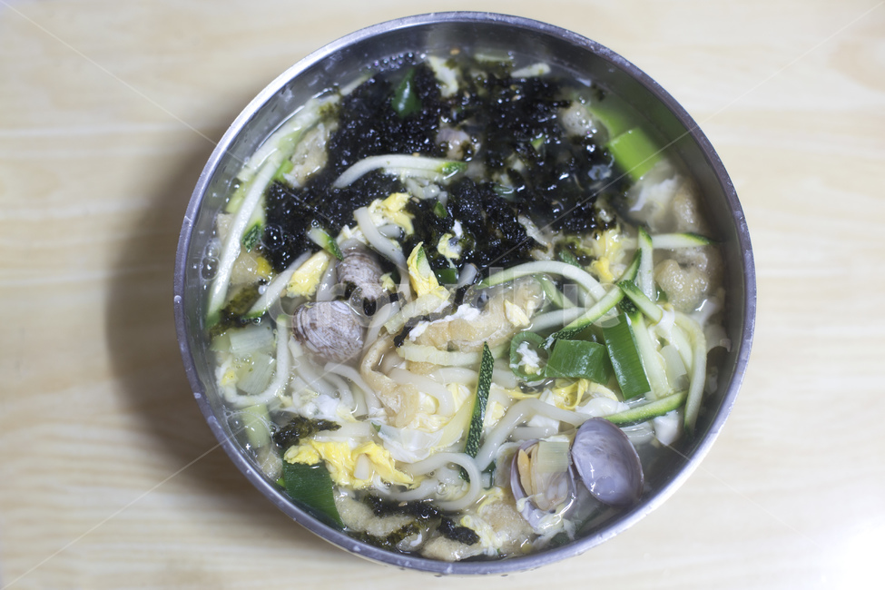 칼국수,바지락칼국수,조개,국수,면,면요리,음식,누들,김가루