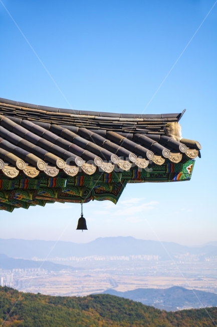 단층,풍경,종사진,기와,지붕,단독사진,디자인,소스,포토,사진자료,배경,배경사진,한국,전통,민속,사찰,절,불교,종교,하늘,기와집,푸른하늘,전통가옥,한옥,건축,건축물,건축양식,기와지붕,동양,한국전통,한국문화,korean traditional,korean culture,건축물,건물외관,exterior,building,structure,architecture,construction