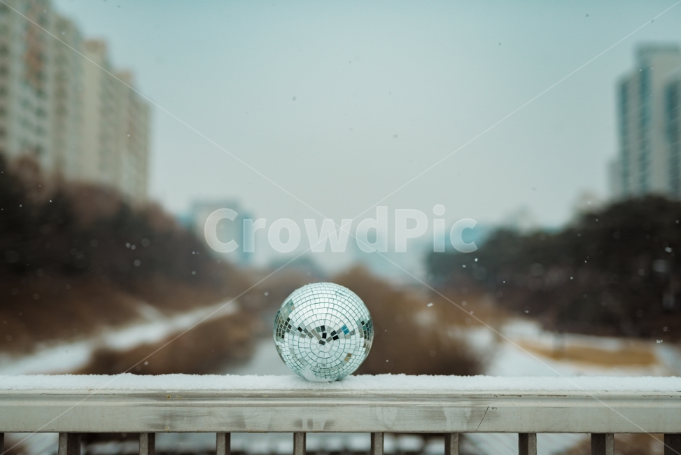 미러볼,풍경사진,감성사진,겨울,눈,탄천,겨울,계절,winter,season,감성,sensible,feeling,사물,물건,오브젝트,thing,object,matter