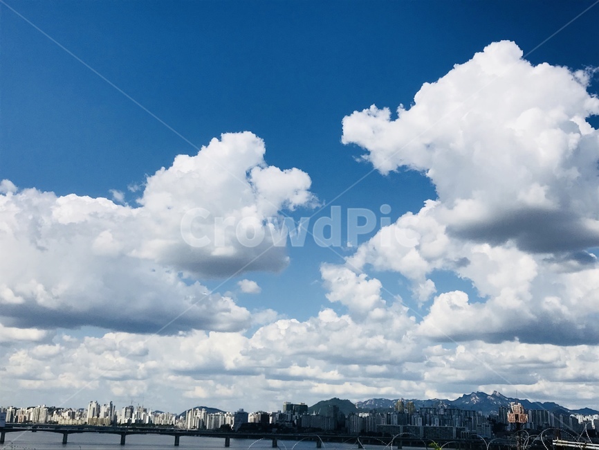 구름,하늘,sky,cloud,푸름,도시,풍경,city,landscape,nature,자연,outdoors,옥외,weather,날씨,cumulus,적운,azure sky,푸른 하늘