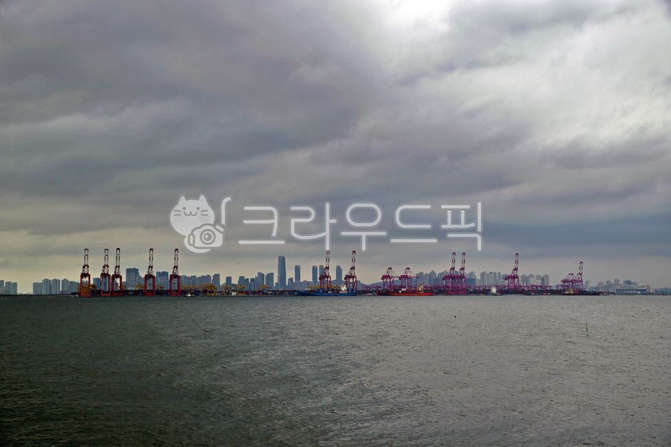 Incheon New Port,ocean,dark clouds,Sihwa Lake,Songdo New Town,Ansan city