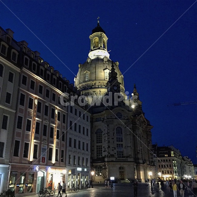 germany,dresden,독일,드레스덴,urban,어반,downtown,도심,town,도시,building,건물,city,시티,architecture,건축물,person,사람,human,인간