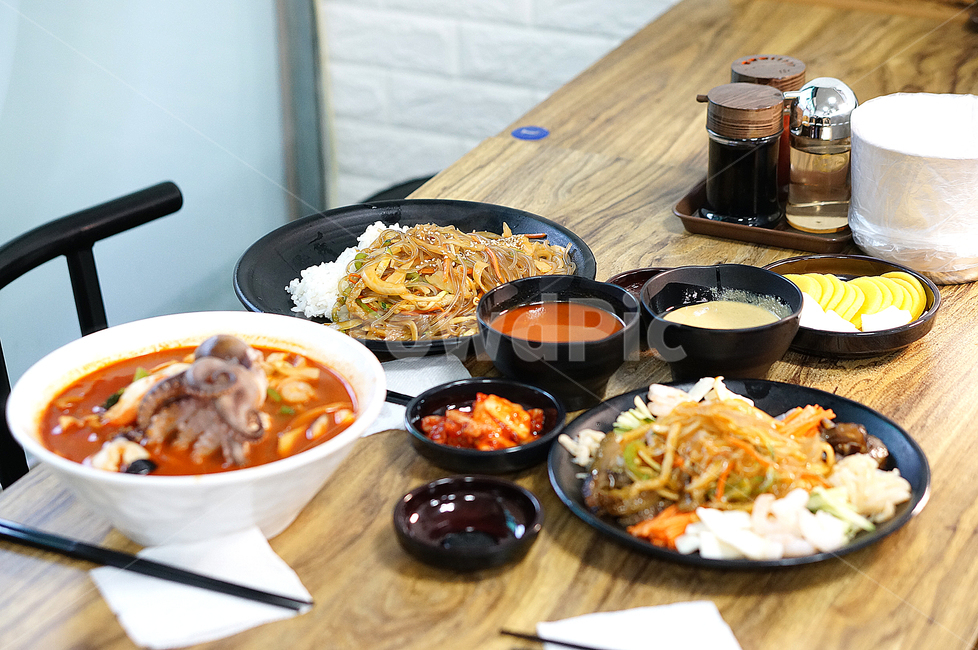 낙지한마리짬뽕,잡채밥,팔보채,중식,중국집,food,음식,meal,식사,음식,식재료,요리,food,cook,meal,dishes,food reserves,중식,중국음식,중화요리,chinese food,chinese dishes,chinese meal,chinese cook