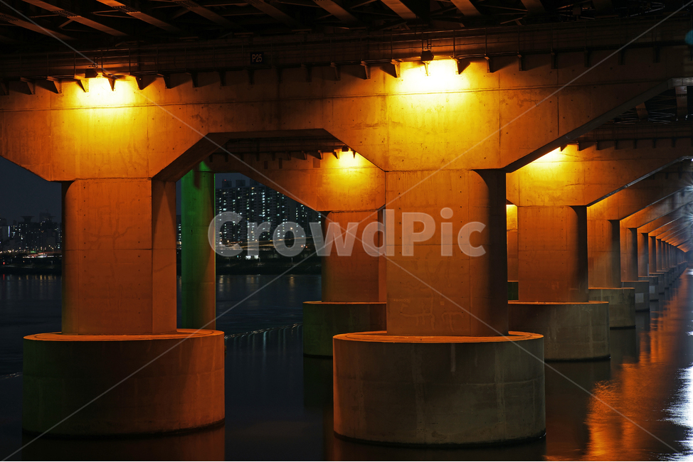 잠실대교,잠실,한강,한강다리,야경,불빛,조명,반영,교각,교량,구조물