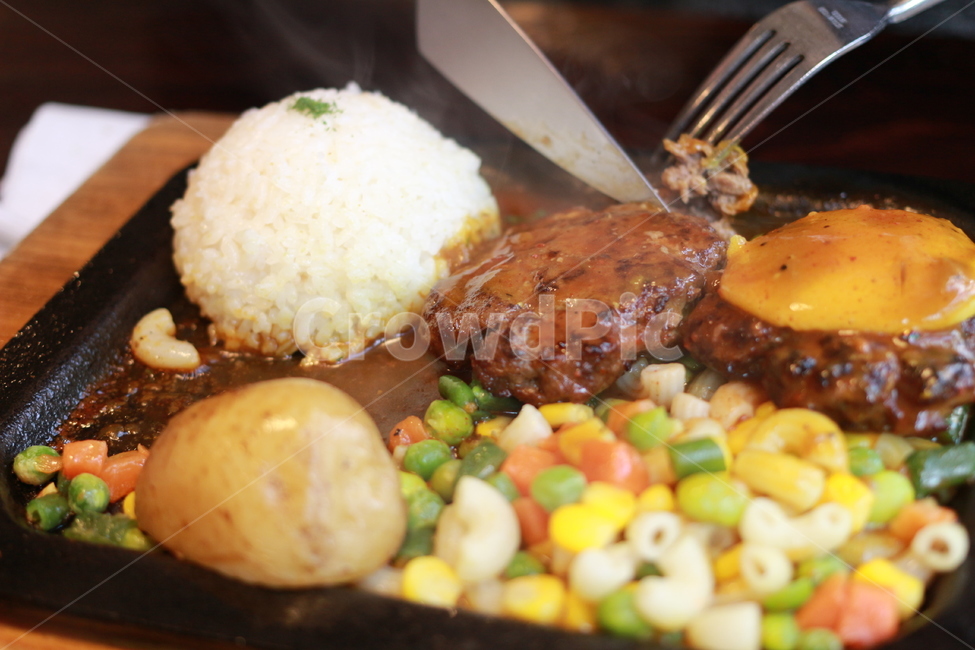 함박스테이크,함박,음식,밥,치즈,마카로니,식사,양식,food,먹거리,먹방,cook,beef,lunch,음식,식재료,요리,food,cook,meal,dishes,food reserves,양식,서양음식,서양요리,western food,western dishes,western meal,western cook