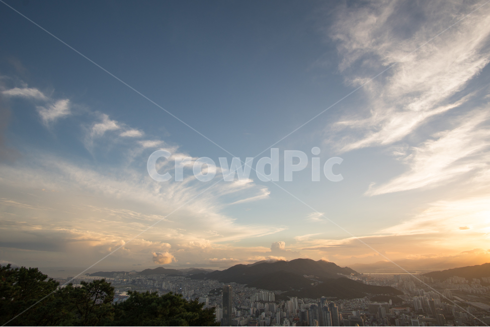 산,구름,빛,일몰,황령산,도시,풍경,city,landscape,한국도시풍경,한국도시경관,korea cityscape,nature,자연,outdoors,옥외,weather,날씨