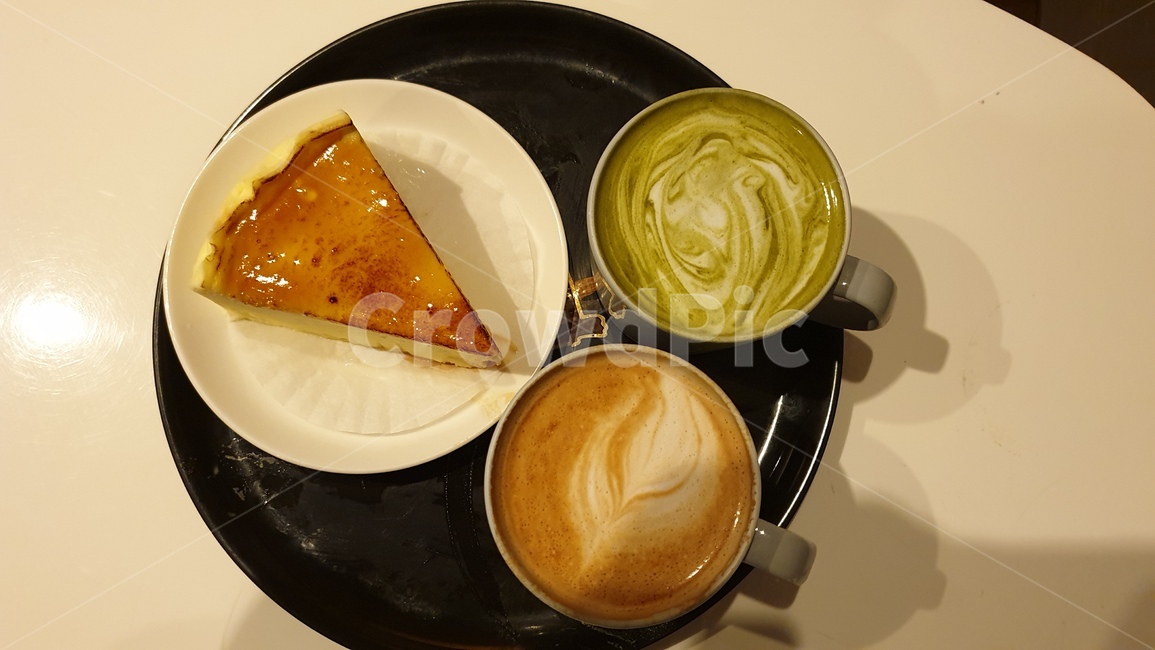 커피,케이크,coffee,cake,greentealatte,latte,greentea,그린티,디저트,간식,후식,dessert,snack,커피,카페,coffee,cafe
