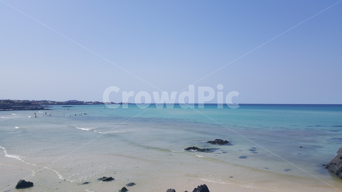 제주도바다,제주도해수욕장,에메랄드바다,에메랄드빛바다,현무암,바다,해수욕장,모래,해초,수평선,파도,맑은하늘