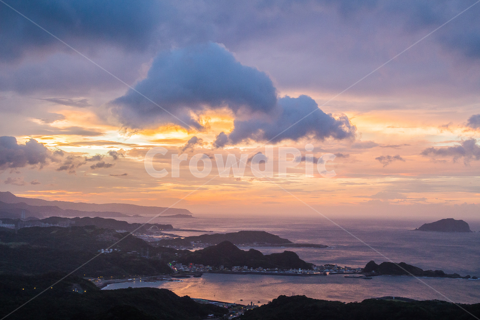 nature,자연,outdoors,옥외,산맥,mountainrange,산,mountain,scenery,풍경,대만,해질녘,해안가,바다,구름,하늘