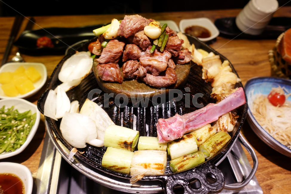 양파,대파,양고기,양갈비,화로,방울토마토,마늘쫑,북해도식,일본음식,훗카이도,북해도,일본,식사,음식,식재료,요리,food,cook,meal,dishes,food reserves,육류,고기,meat