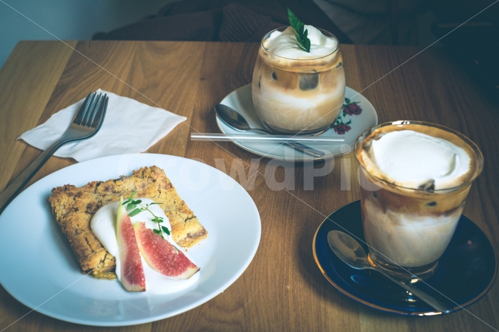 cafe,coffee,dessert,감성,커피,디저트,카페,라떼,필름느낌,필름,음식,식재료,요리,food,cook,meal,dishes,food reserves,디저트,간식,후식,dessert,snack,커피,카페,coffee,cafe,감성,sensible,feeling