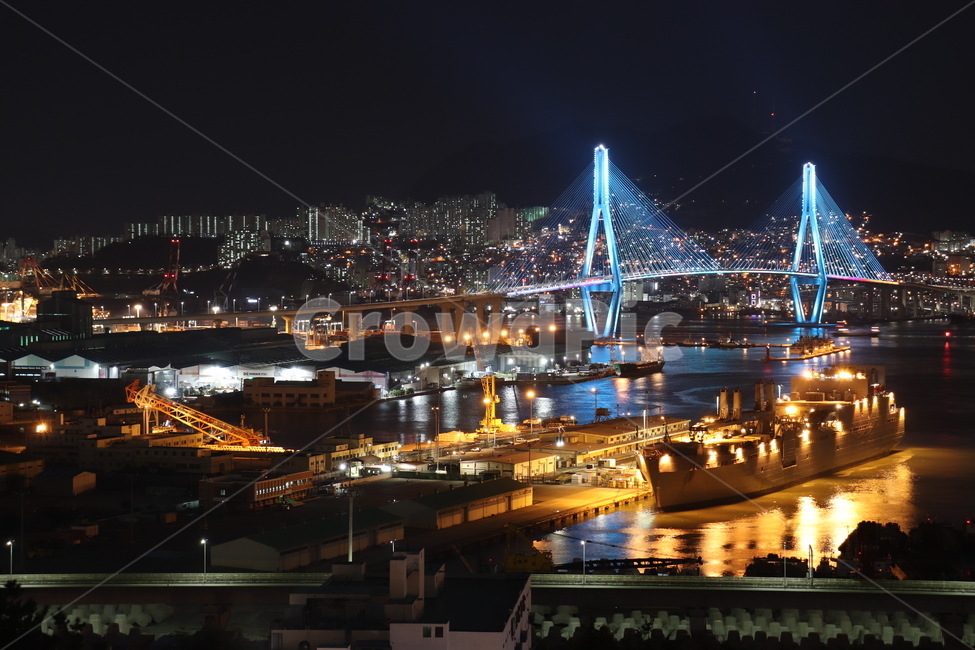 night view,city,night view bridge,nightview,lighting,building,Busan Port Bridge,Busan,Uamdong Urban Forest,road,nightscape,bridge,lights,traffic