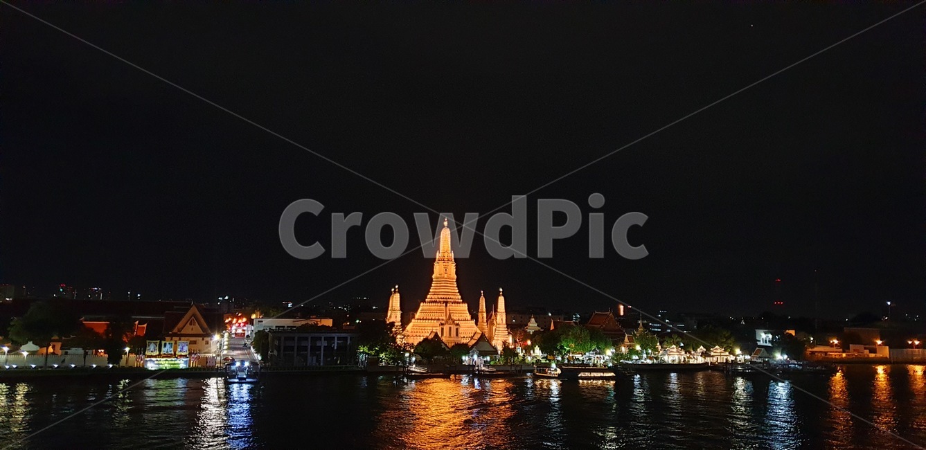 building,건물,tower,탑,spire,첨탑,architecture,건축물,steeple,temple,뾰족한탑,신전,왓아룬,사원,야경,밤,강,태국,방콕,야경,밤,풍경,nightscape,night,landscape,해외,외국,세계,foreign,oversea,world