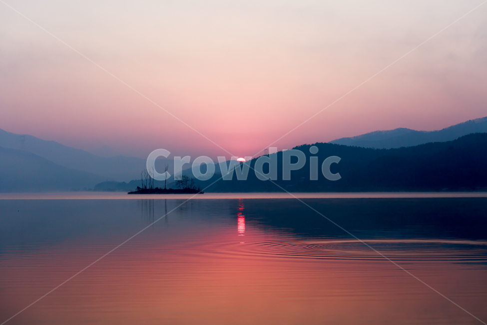 일출,일몰,하늘,새벽,대한민국,한국,풍경,태양,해,바다,해변,해피,행복,red,blue,sky,dawn,sunrise,sunset,cloud,korea,southkorea,두물머리,두물머리일출,양평,경기도,landscape,nature,자연,outdoors,옥외,water,물,2020,새해,newyear,오렌지,orange,붉은노을,자연,풍경,nature,landscape,한국자연풍경,한국자연경관,korea nature landscape,새해,new year