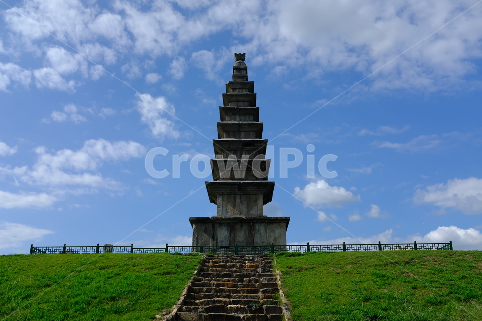 Unified Silla,central tower,stone pagoda,Chungju Tappyeongri 7story stone pagoda,Cultural Heritage,Chungju,relics,King Wonseong,North and South Pole Period,national treasure